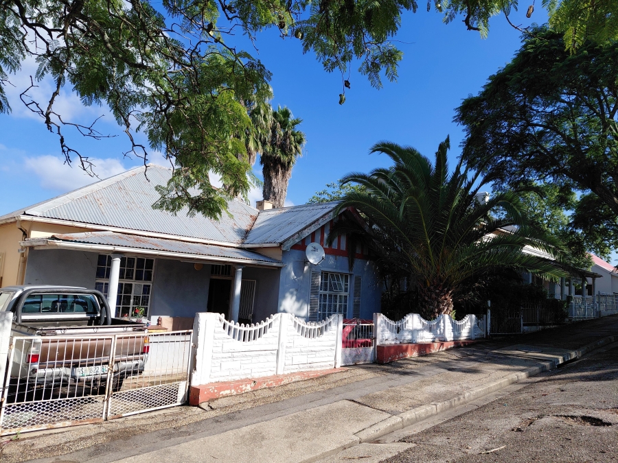 2 Bedroom Property for Sale in Uitenhage Central Eastern Cape